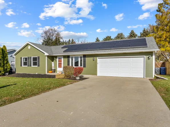 93 W Benson Ave, Cortland, IL 60112