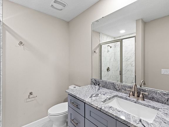 2nd image of 925 E Clifford Ave #927