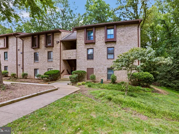 2216 Castle Rock Sq APT 2B, Reston, VA 20191