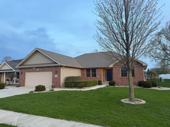 370 Center Point Dr N, Bourbonnais, IL 60914