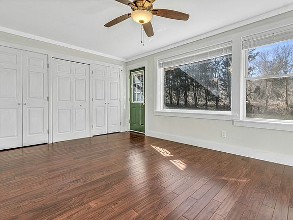 3rd image of 116 Unaka Ave #2