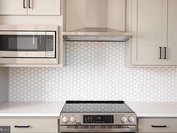 5th image of 2453 Spring Water Cir