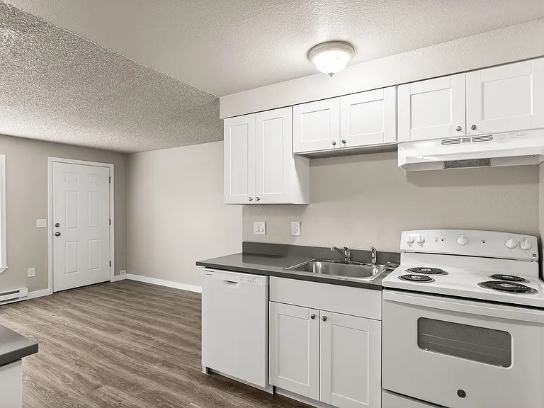 The Rim Crest Apartments — Photo 7