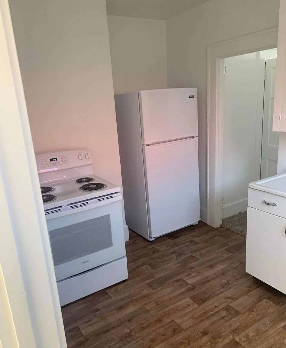 1 bed, 750 sqft, $550 — Photo 3