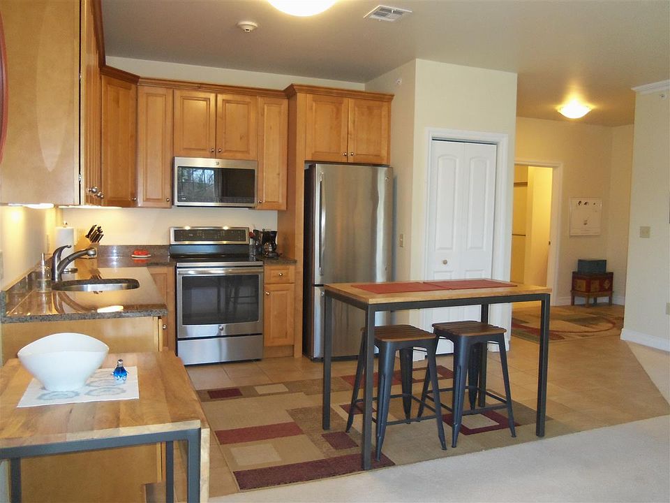 1st image of 8 Wall St APT 401