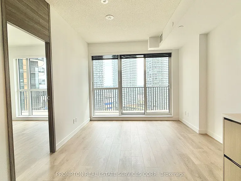 18 Esther Shiner Blvd #1211 — Photo 9