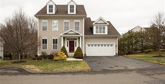 1st image of 2 Stonington Ct