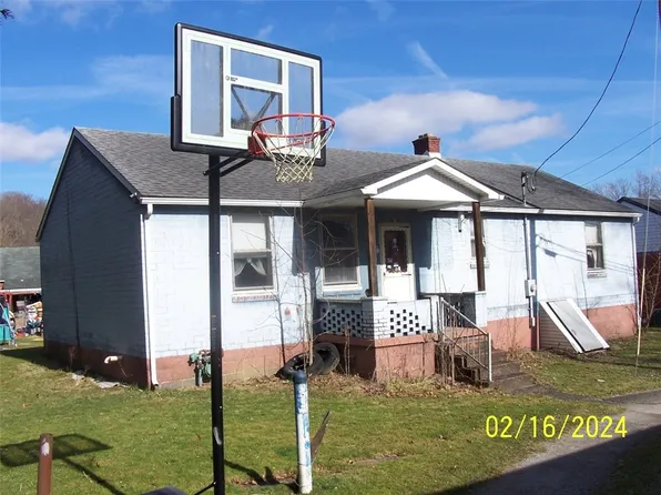 5 Teagarden Homes, Clarksville, PA 15322