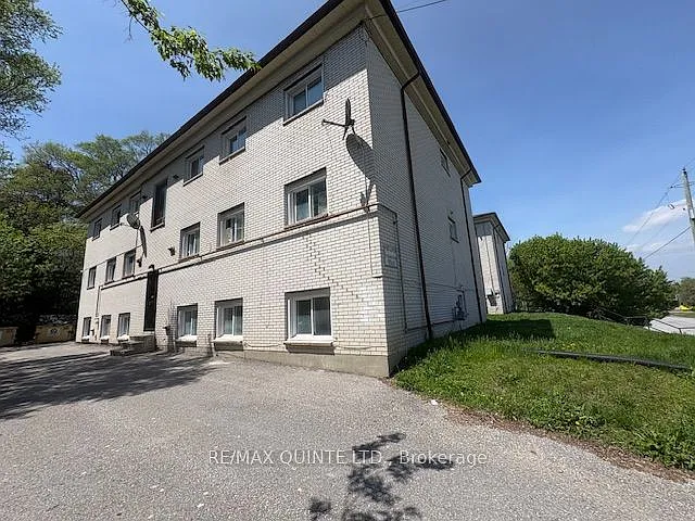 172 Queen St #2 — Photo 19