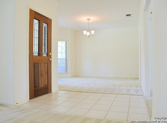 5th image of 504 Fossel Pass St