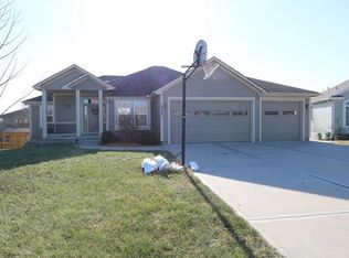 12501 Bent Oak Cir, Peculiar, MO 64078