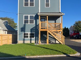 27 Newbury St #2, Providence, RI 02904