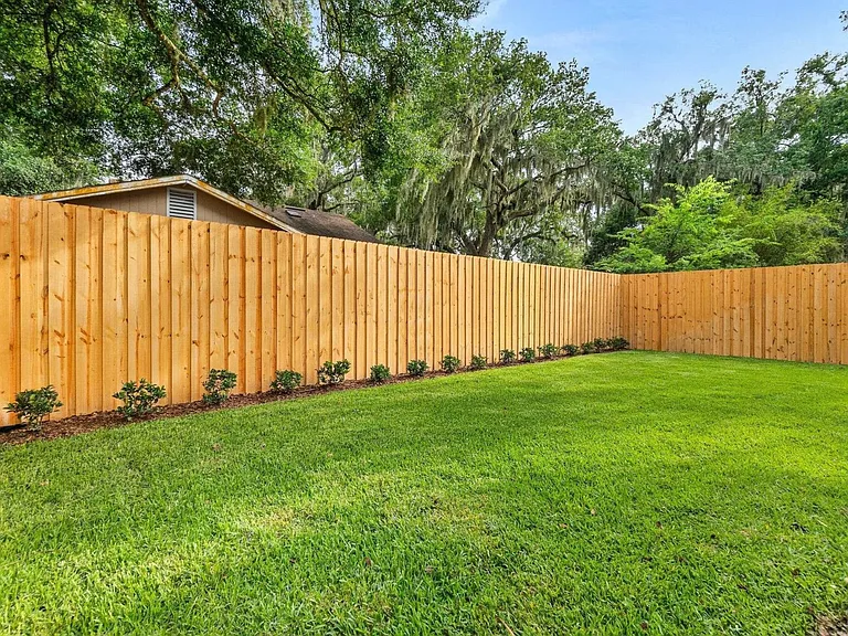 27 Fullerwood Dr — Photo 34