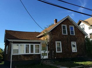 102 Kenyon Ave, Pawtucket, RI 02861