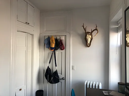 Rented by LJ Sloane Management | media 45