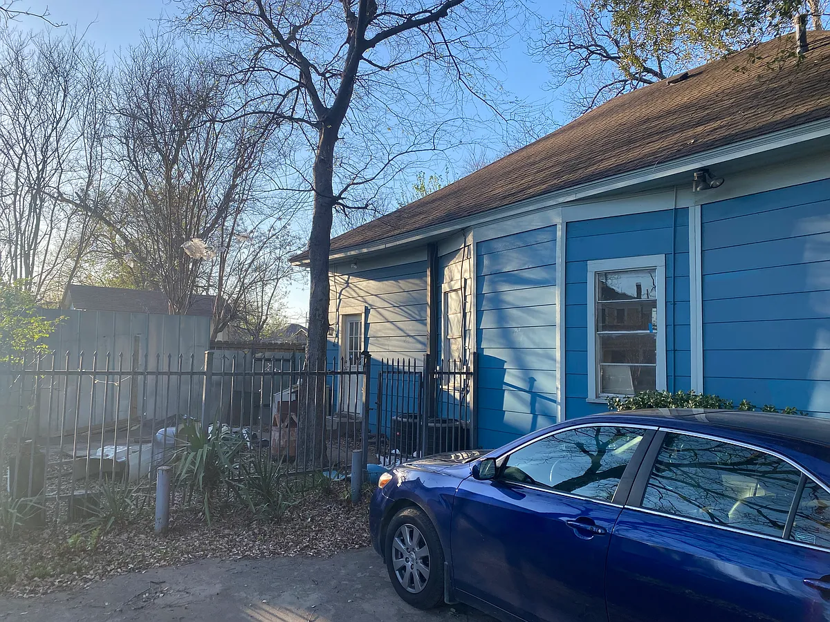 Building Photo - 615 S Bishop Ave #615