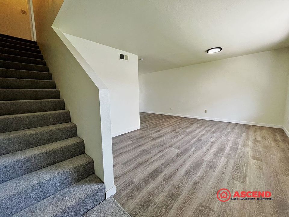 1st image of 2667 Sunny Ln APT B