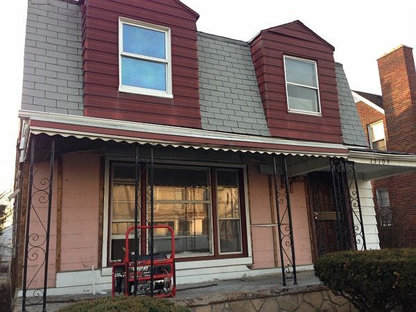 Indiana front before brick paint (800x600)