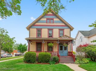 153 N Larch Ave, Elmhurst, IL 60126