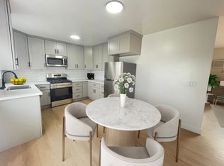 721 Edgewood St APT 18, Inglewood, CA 90302
