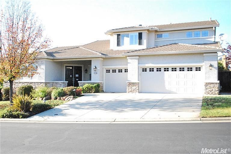 1st image of 2536 Clubhouse Dr