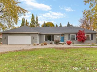 2231 Bauer Rd, Jenison, MI 49428