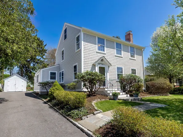 13 Rochambeau Avenue, Ridgefield, CT 06877