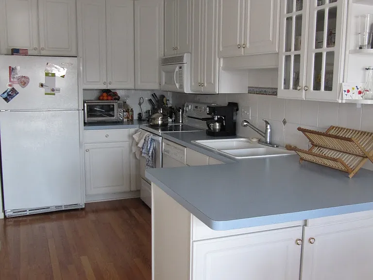 8414 W 97th St — Photo 2