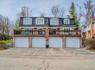 220 Kingswood Dr #1, Kitchener, ON N2E2K2