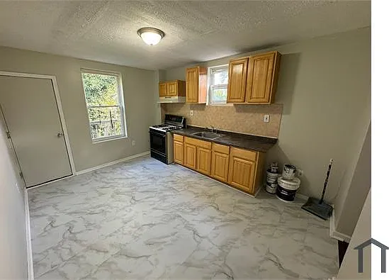 38 S 12th St #3 — Photo 1