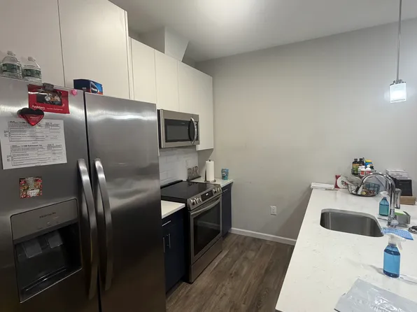 293 Lake St #203, Newark, NJ 07104
