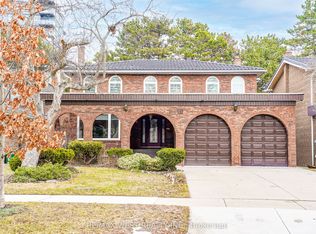 31 Canterbury Cres, Toronto, ON M9A5A4