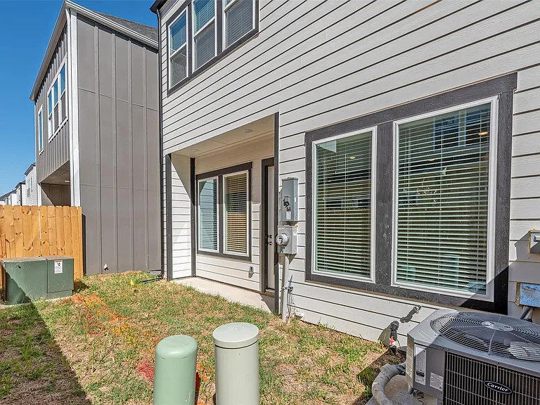 8423 Berry Brush Ln — Photo 28