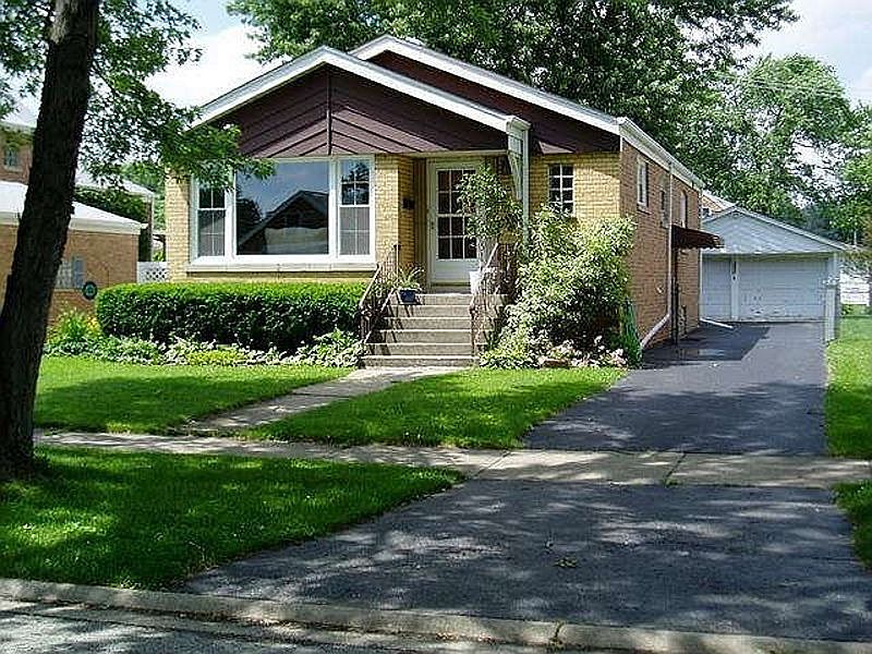 1st image of 4336 W 109th St