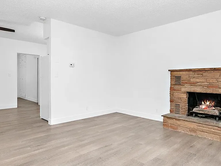135 Davis Ave #1 — Photo 5