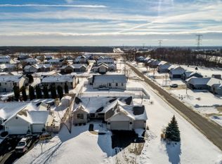 5405 Whistling Hawk Dr, Machesney Park, IL 61115