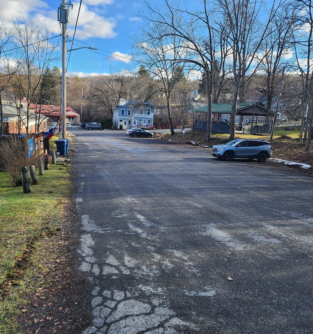 274 Main St — Photo 3