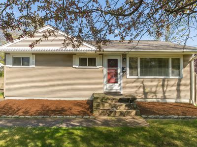30 Compass Lane, West Haven, CT, 06516