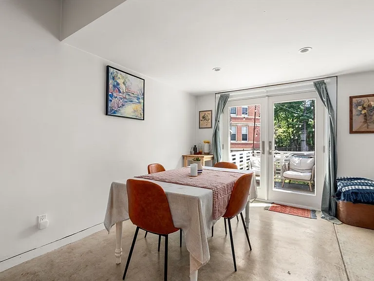 67 Dudley St #SF — Photo 11