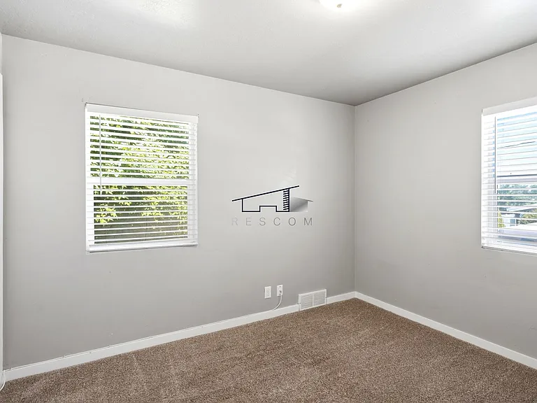 3729 Jackson Ave — Photo 18