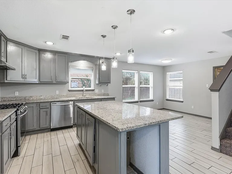 1804 Glenmore Ave — Photo 26