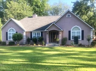 999 Pinetree Cir, Douglas, GA 31533