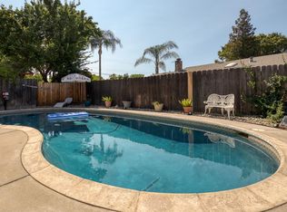 1724 Fairington Ln, Modesto, CA 95355