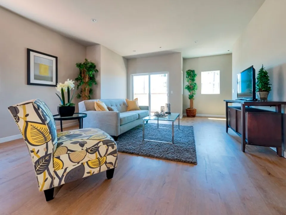Luxury Townhomes located in the heart of Pacific Beach