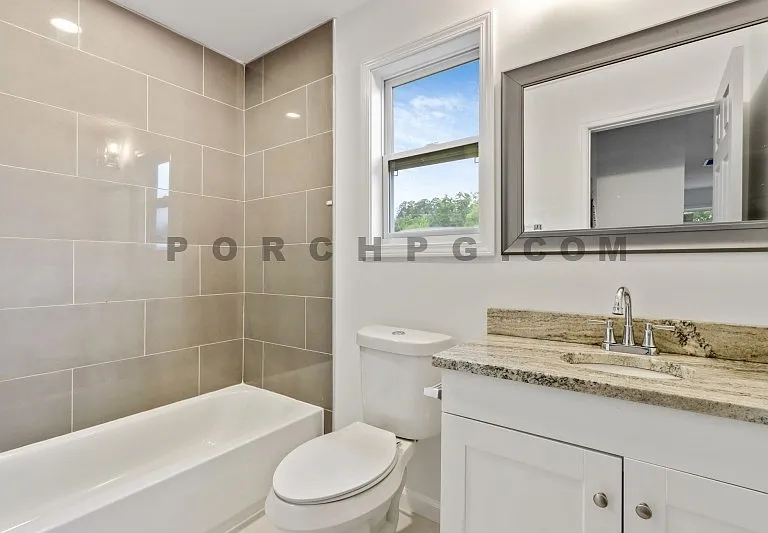 105 W Callahan St — Photo 19