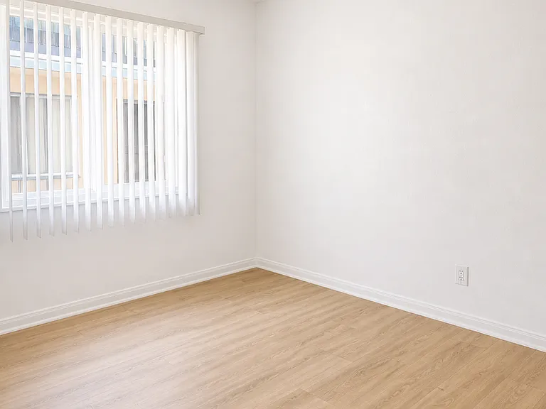 14719 S. Berendo Ave — Photo 20