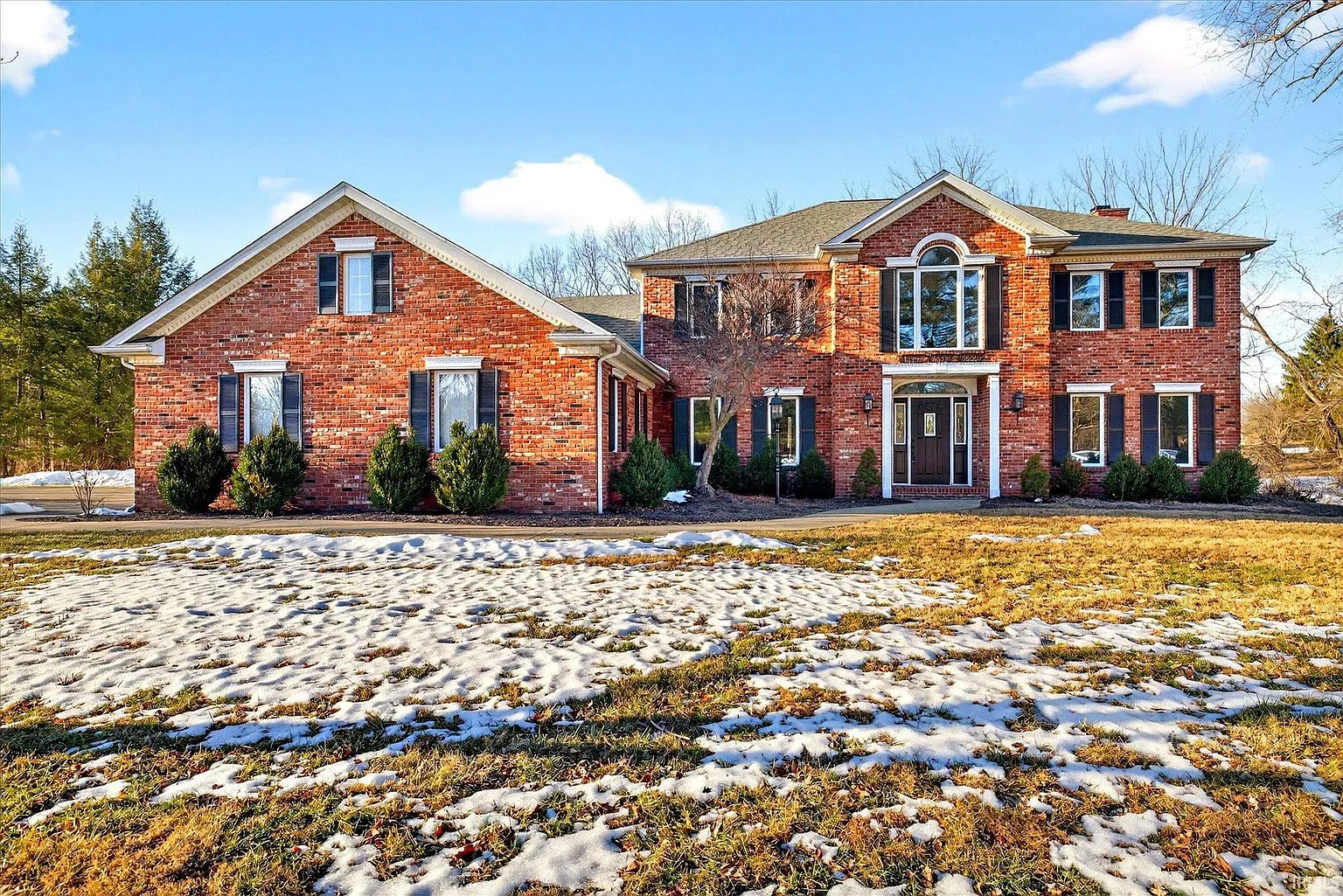 3825 E Devonshire Ct photo 1