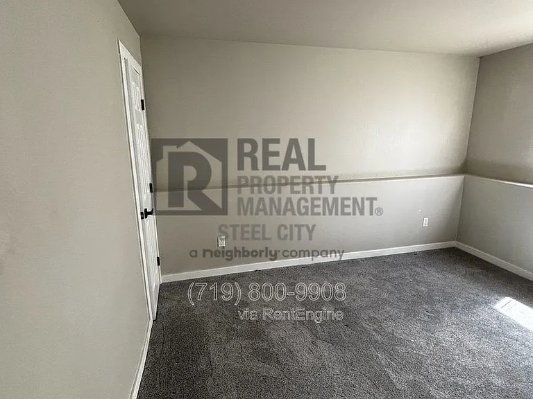 326 W Golden Eagle Way — Photo 10