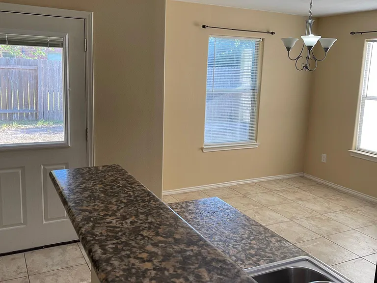 4405 Thunderbird Ave — Photo 19
