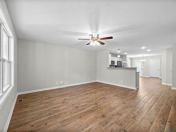 4th image of 710 Perkins Ave